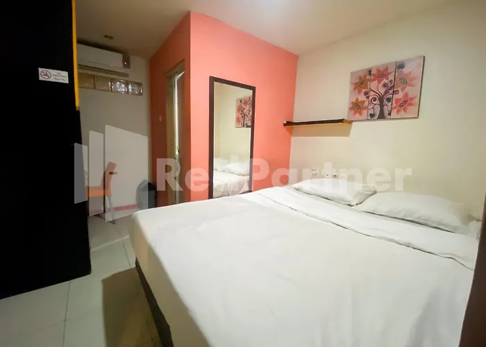 Audah Guesthouse Syariah Redpartner Jakarta